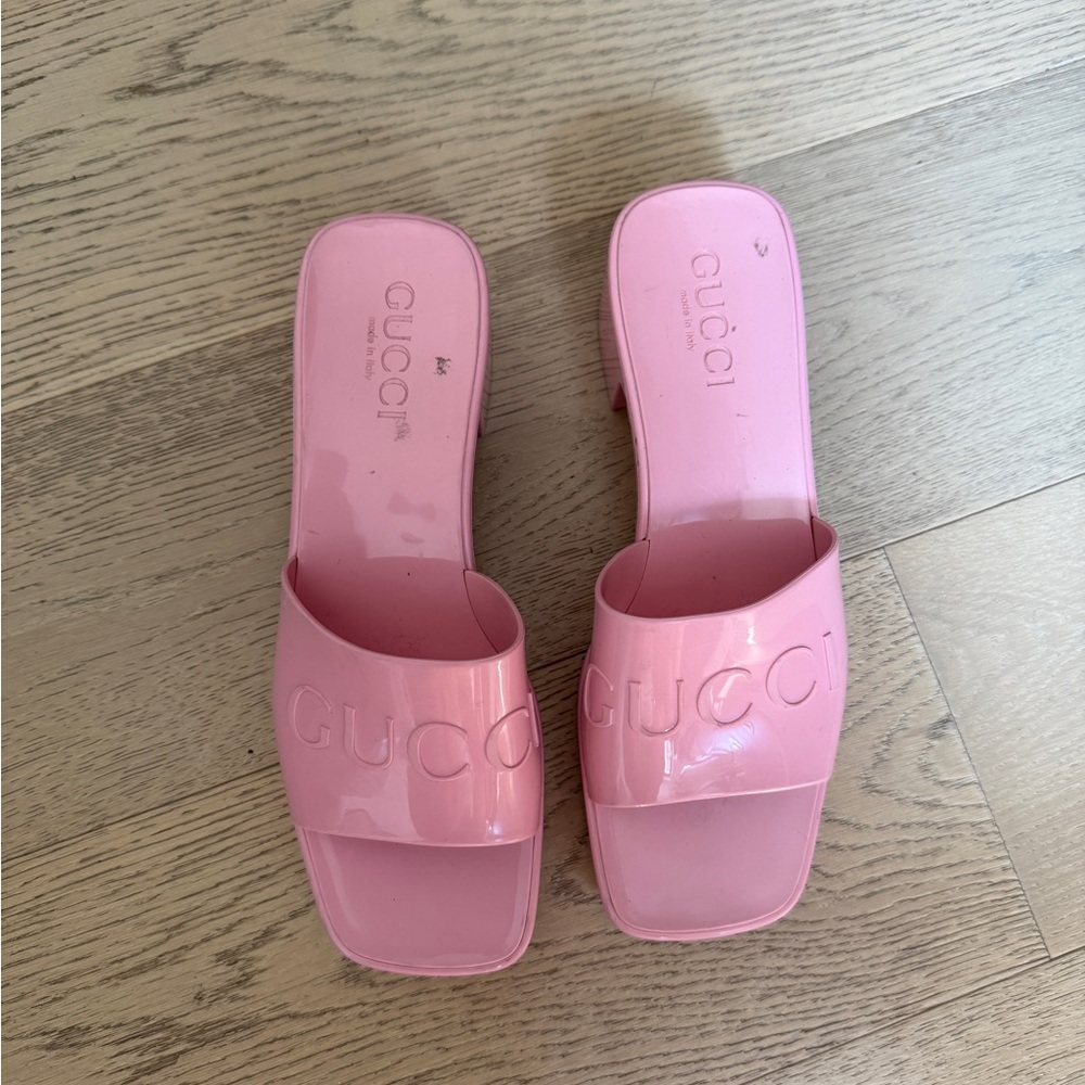Gucci Pink Jelly Sandals -